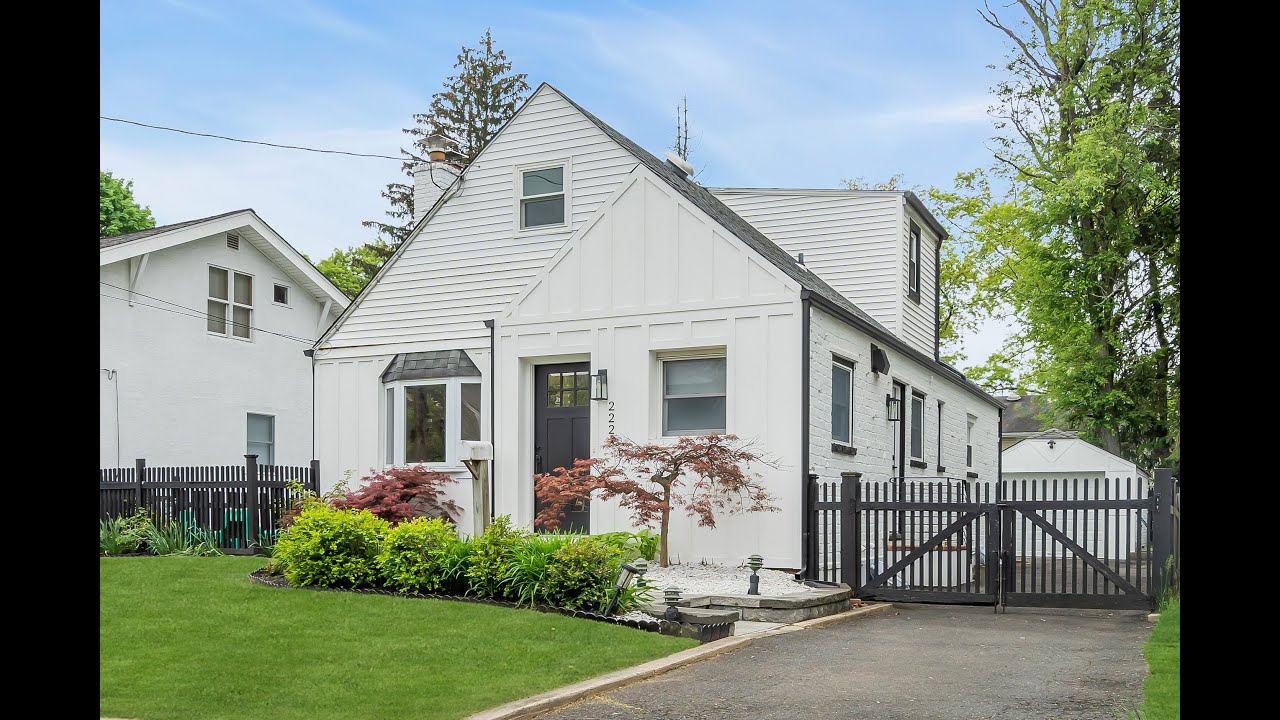 CLOSED*📍222 Mountainview Ave  | Experience refined living in Scotch Plains!