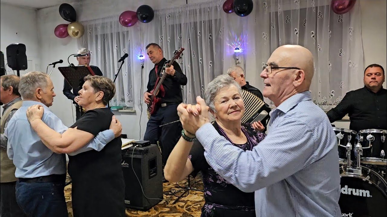 29 11 2025  Kapela Wesoły Kwartet na Andrzejkach w Sycynie. 