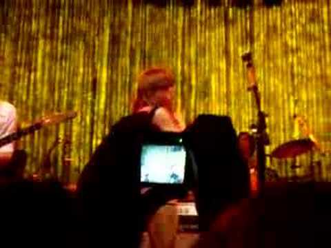 rilo kiley - breakin' up - boston, avalon. september 21st