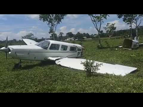 Avião parte ao meio ao se chocar contra vaca no Acre