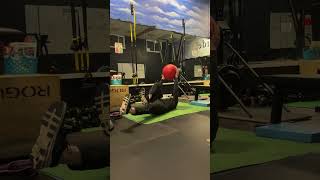 [MEDICINE BALL] DEAD BUG CORE PULLOVER. Terra Nova Fitness in Pacifica.