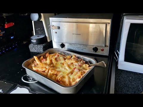 camp-cooking---easy-cheesy-pasta-bake