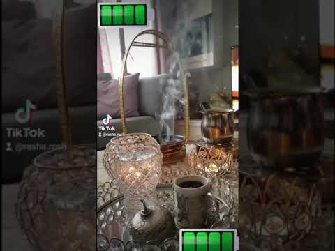 وأحنا بإيدينا نعيش أحلى كتير