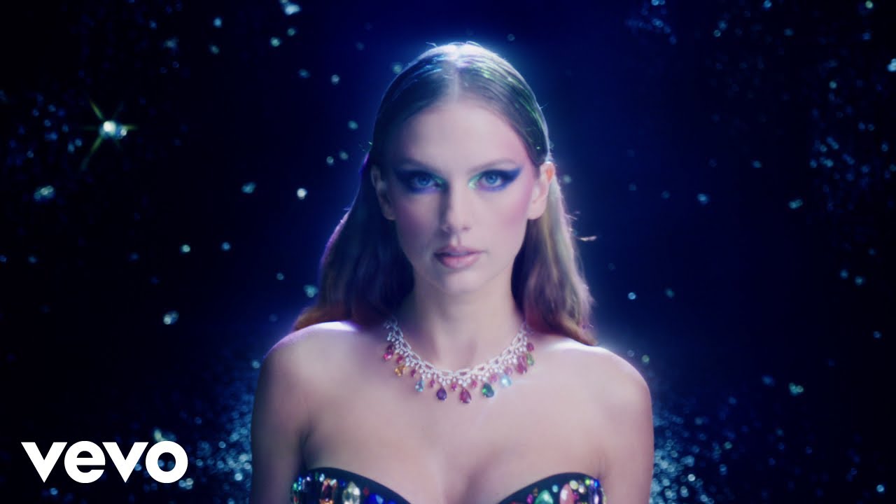 Taylor Swift   Bejeweled Official Music Video