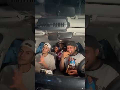 تحدي الضحك 🤣