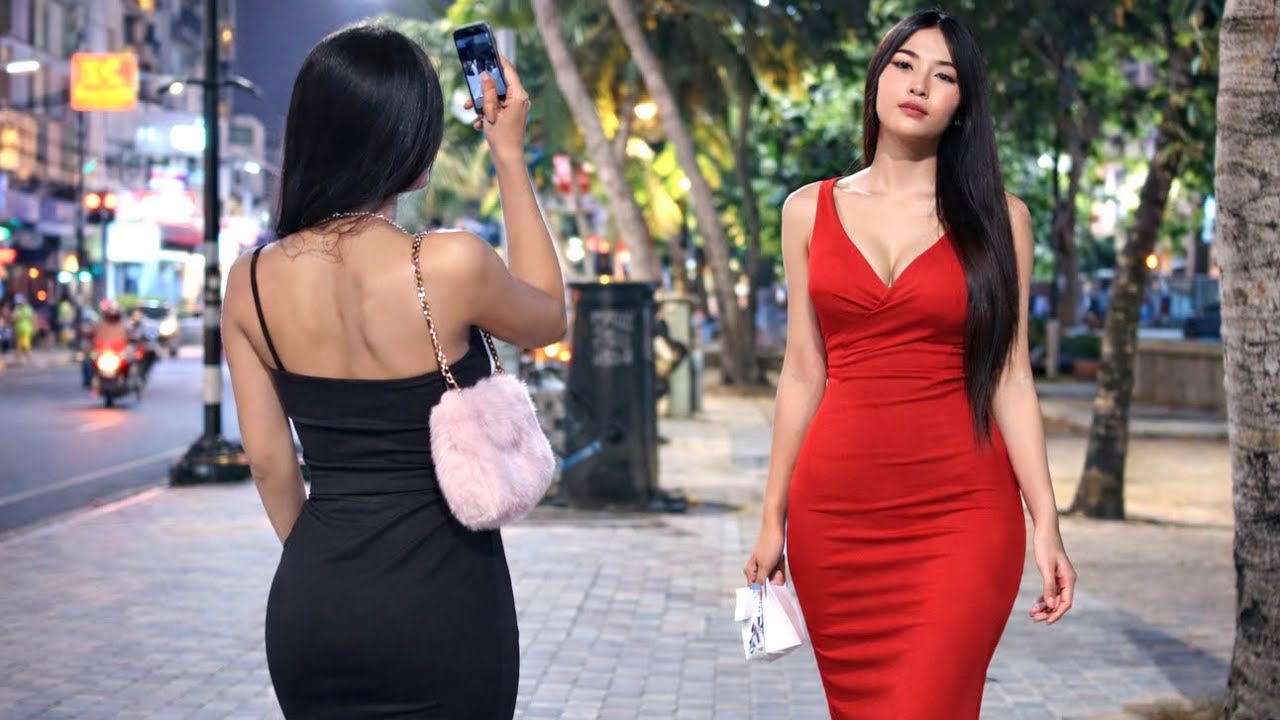 Beautiful Flowers 🌺 on Beach Road, Pattaya! Thursday, March 5, 2026