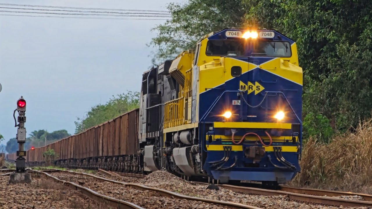 MRS - SD70 #7048-6 + AC44i #7234-9 Minério (NEG) em Seropédica - RJ.