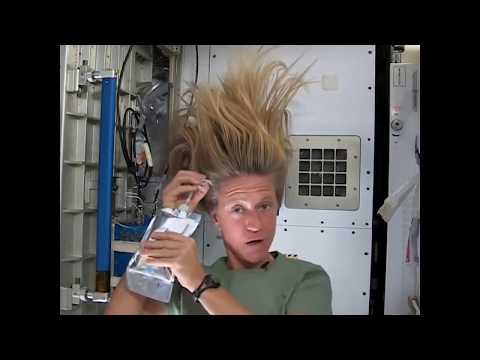Video: Wie Sich Astronauten Im Weltraum Waschen