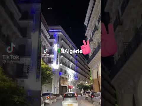 بلادي عزيزا عليا نديرها في عينيا تحيا الجزائر