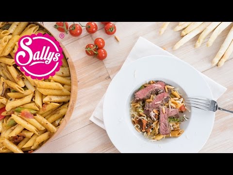 Pasta mit Spinat- Gorgonzola Sauce. Ein schnelles Rezept zum selber machen als alternative aus der T. 