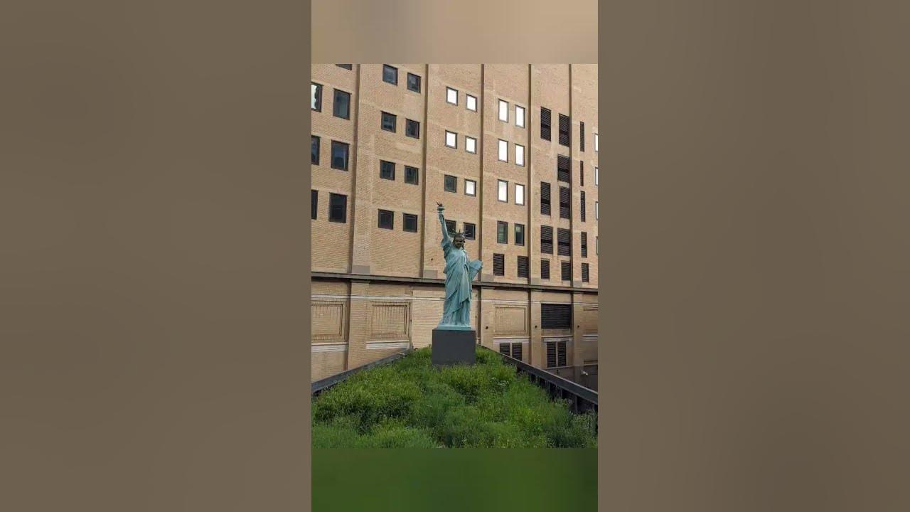 If you're in Manhattan, walking the High Line is a must do