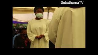 Sanctuari ena e dume by MaCecilia a Olivenhoutbosch