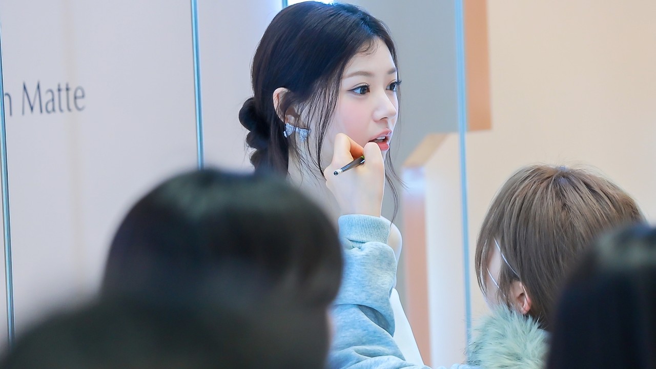 [4K] 260226 아일릿 모카 (ILLIT MOKA) - 더블웨어 스테이-인-플레이스 포토월 행사 직캠 (ILLIT MOKA FOCUS Fancam) | 에스티 로더 팝업 행사