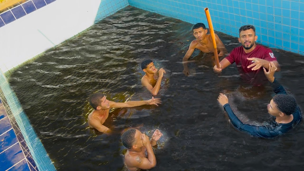 O ÚLTIMO A SAIR DA PISCINA DE BOSTA GANHA 10.000 DÓLARES 