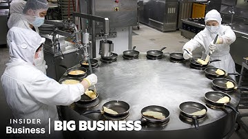 How Singapore Airlines Makes 50,000 In-Flight Meals A Day | Big Business | Insider Business