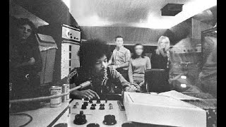 JIMI HENDRIX  - JOHNNY B.  GOODE  -  LIVE AT BERKLEY COMMUNITY  COLLEGE , CA  - 1969