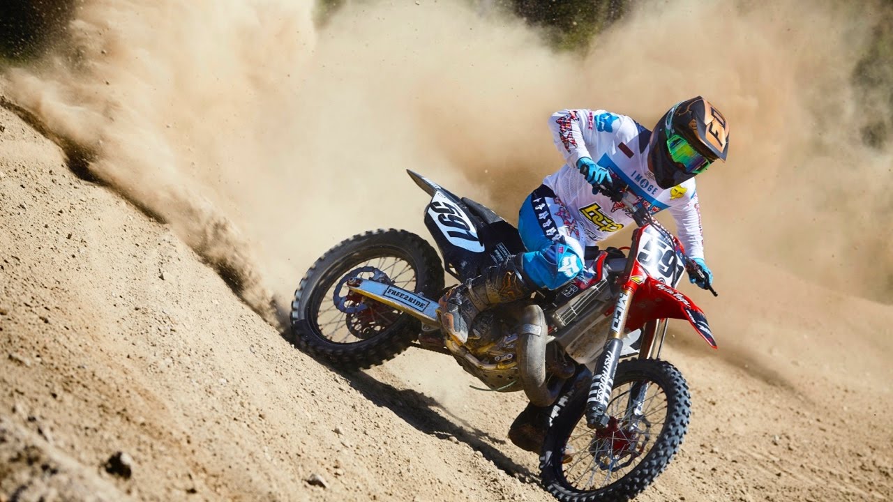 Honda CR500 Test - YouTube