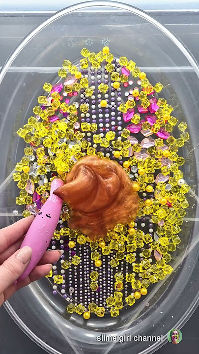 Cronchy slem making with farteeng balloons