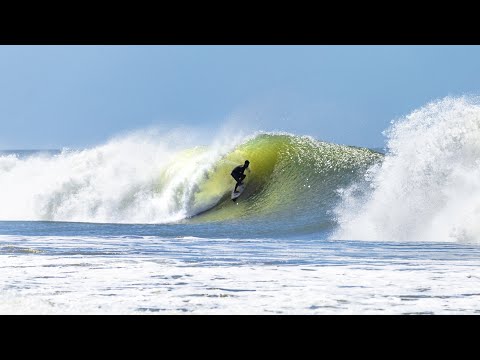 ALTAS ONDAS NO CANTO DO MORCEGO (PRAIA BRAVA) // Busy Surfing...