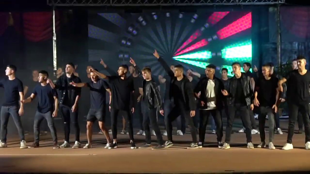 10. ריקוד זוגות - You're the One That I Want