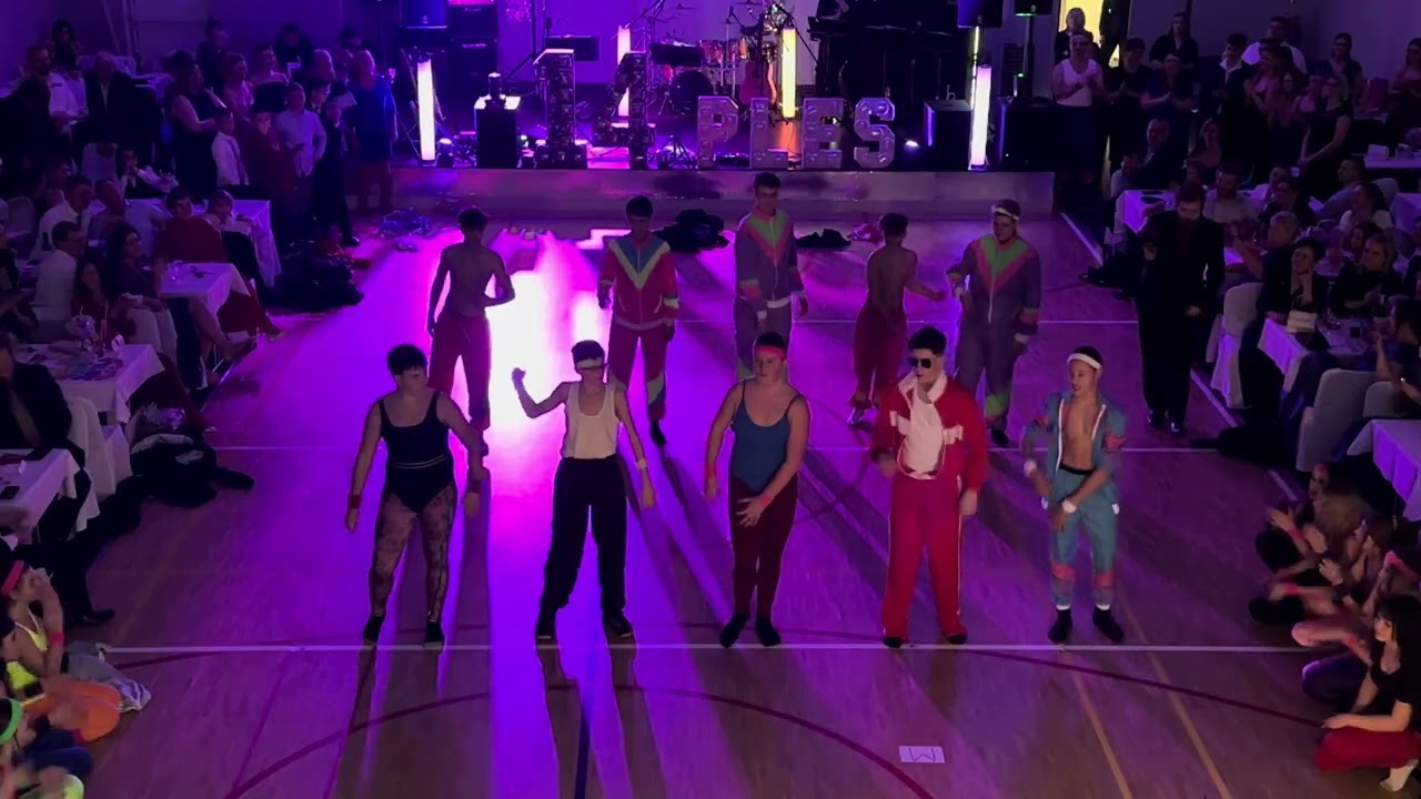 XIV. školní ples - Březová - půlnoční překvapení