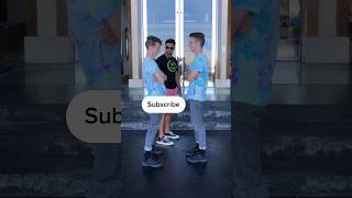 Mirror PRANK in PUBLIC 🤣🫵 TWINS ? 😹 #shorts