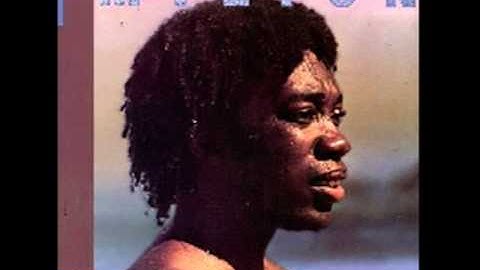 Milton Nascimento - Cravo e Canela (Clove and Cinnamon)