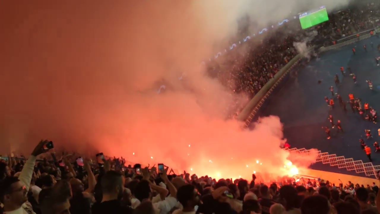 PSG VS Maccabi Haifa Fans Amazing Pyro Show מכבי חיפה נגד פריס סן ז'רמן מופע הפירו הגדול בהיסטוריה