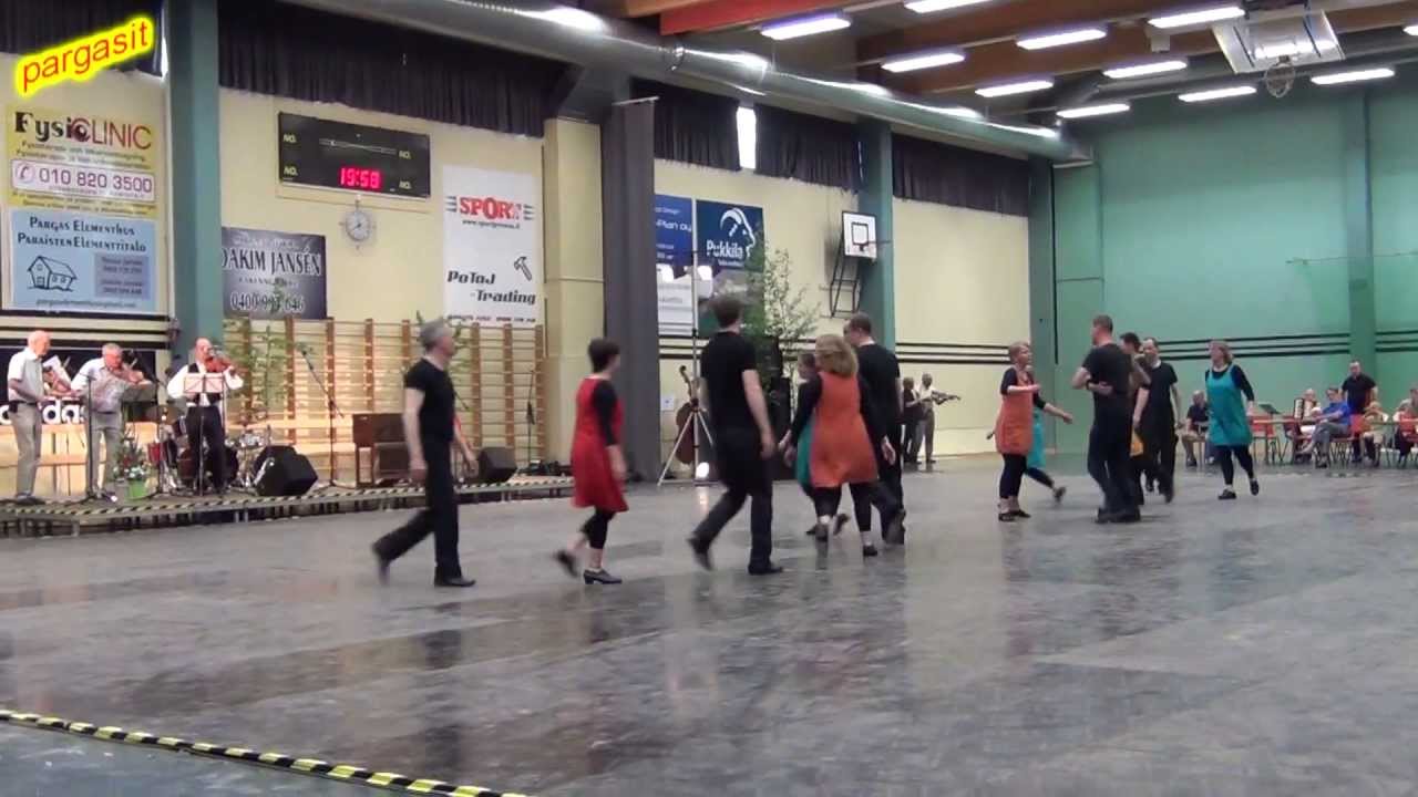 Folk dance - SamStämt:  Menuettkoreografi i PIUG, Pargas, Finland 7.6.2013