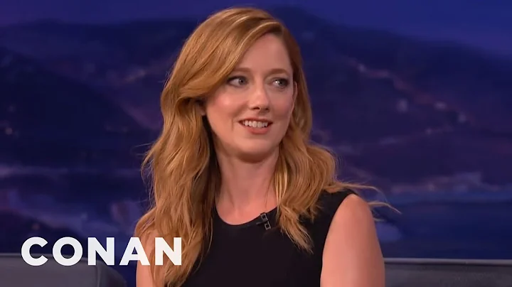 Judy Greer: The Archer Cast's Filthy Sign Language...