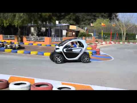 green-car-guide-test-the-new-renault-twizy