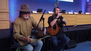 Paddy Keenan and Daoiri Farrell Perform Liam Weldon's song"The Blue Tar Road". chords
