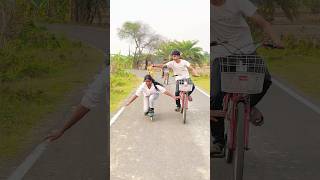Girls skating road reaction funny moments video's 😂🤣#skting #road #cycle #girls #funny #reaction