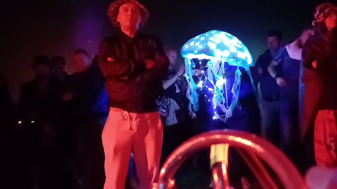 𝐁𝐔𝐑𝐍𝐈𝐍𝐆 𝐓𝐎𝐓𝐄𝐌 - Summer Contrast Festival