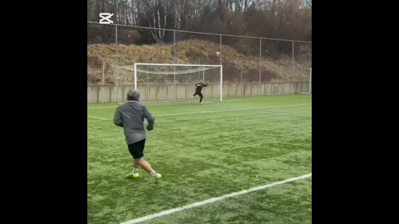 goalkeeper crazy save 👀🔥|•|#apoyo #edit #goalkeeper #crazy #nexo #liverpool #barca #madrid #jesus