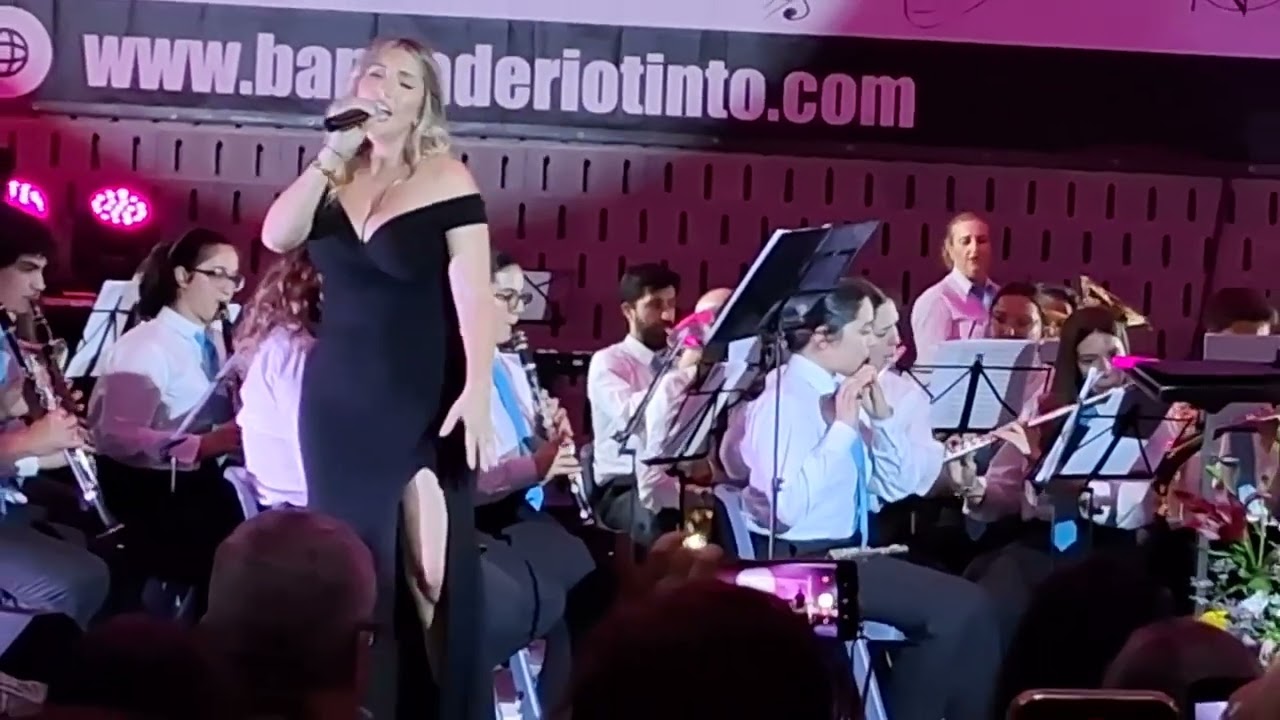 Banda de S. Cristóvão Rio Tinto.           Maestro Rodolfo Maia 