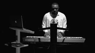 Video thumbnail of "MOLIMO - MOISE MBIYE (PIANO INSTRUMENTAL OF PRAYER) DMK PIANO"
