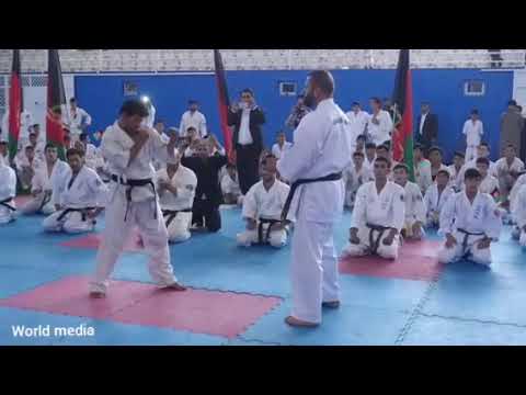 حرکات دفاع شخصی توسط وحید احمد جویا قهرمان اشی هارا کاراته 