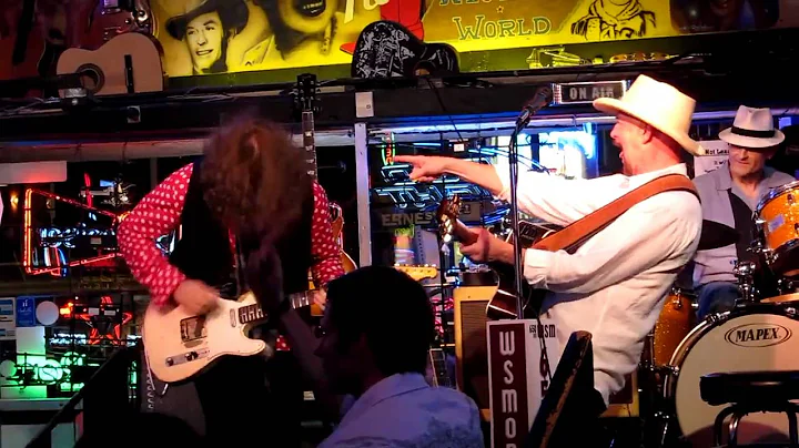 JD Simo with The Don Kelley Band, Robert's Western...