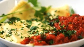 Равиоли с мясом и шалфеем - рецепт Уриэля Штерна Равиоли с мясом и шалфеем - рецепт Уриэля Штерна