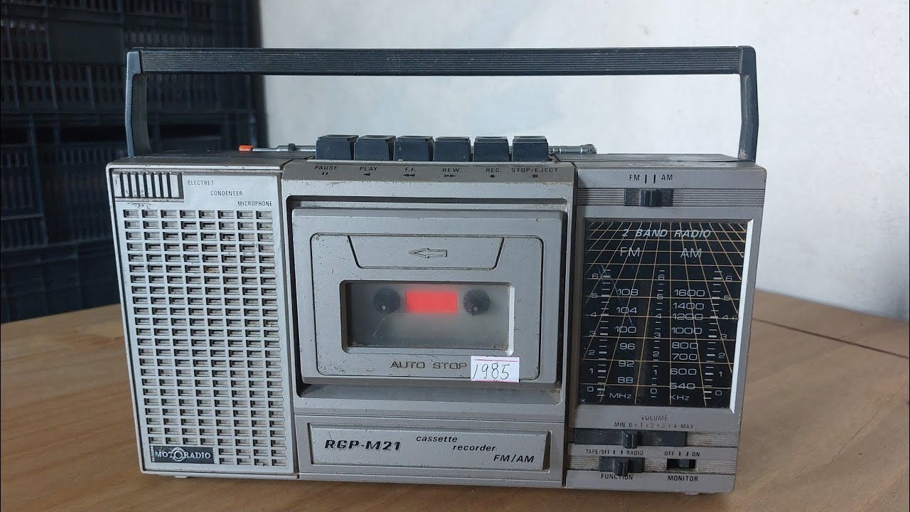 O Que tem dentro de um Radio Motoradio Gravador RGP M21 - 1985
