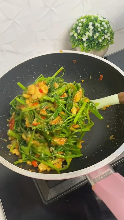 Masak tumis kangkung di campur tempe!! #tumiskangkung #kangkungtempe