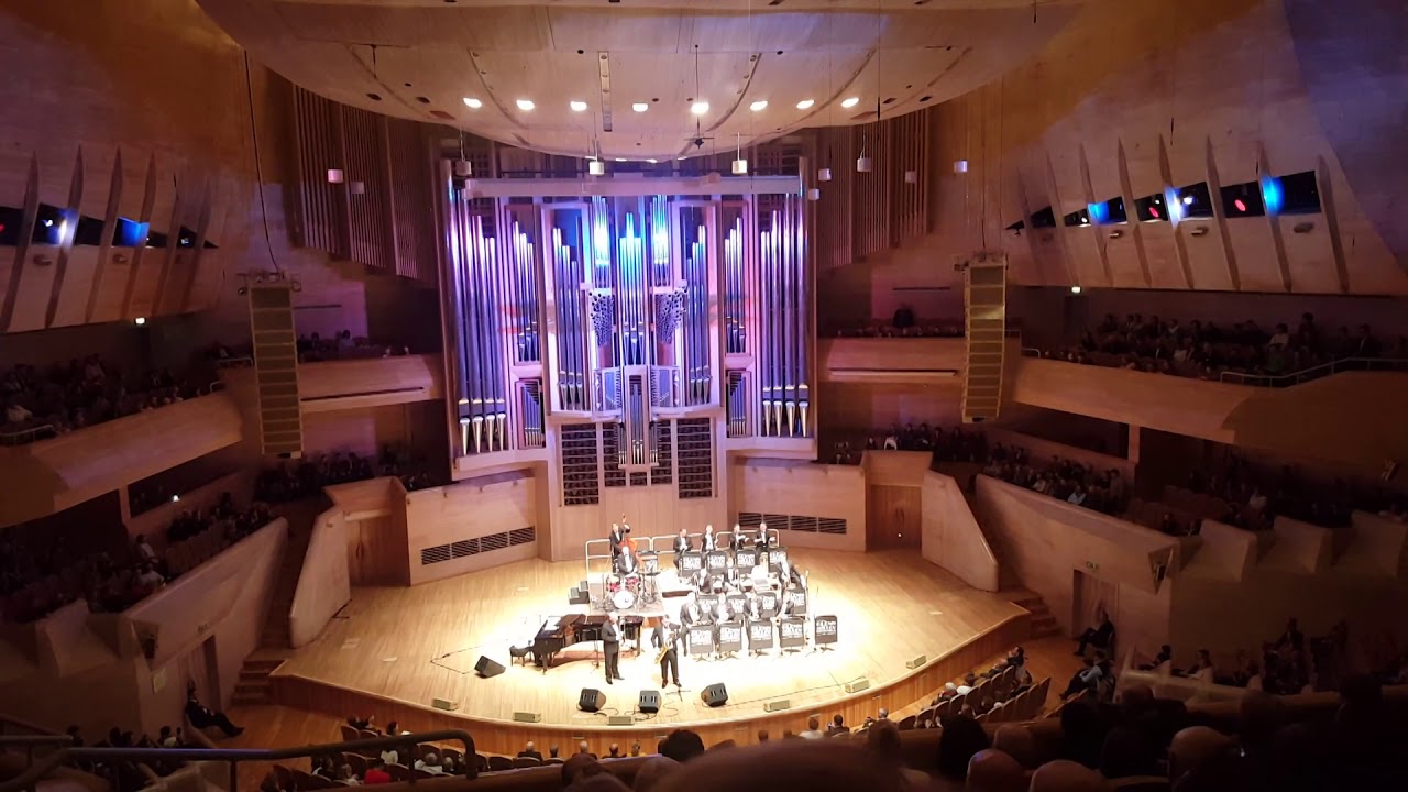 Glenn Miller Orchestra -International House of Music - 22.02.2020 - YouTube