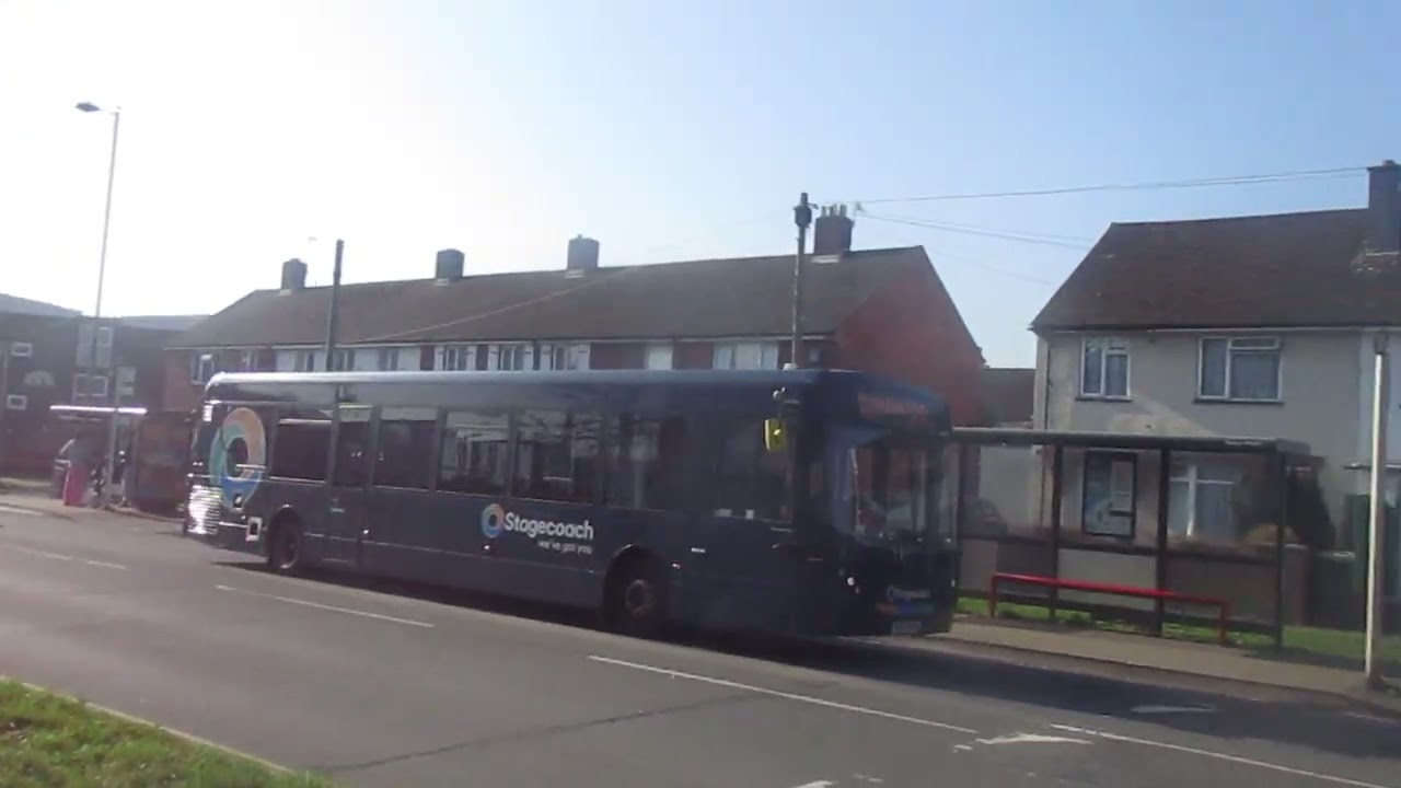 That Is a 22 Bus In Park Parede