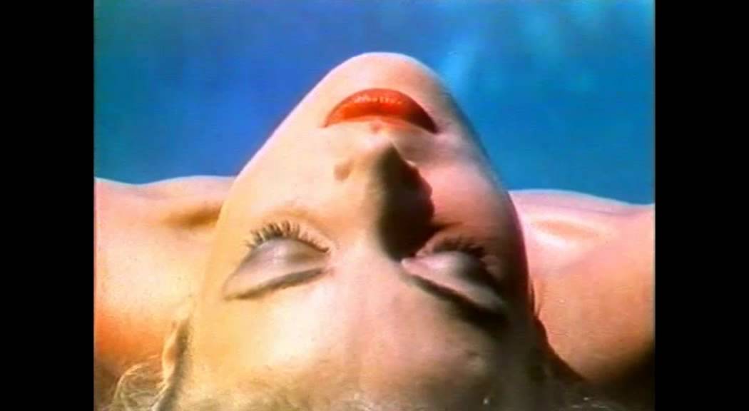 N°5, the 1979 Film by Ridley Scott: La Piscine – CHANEL Fragrance