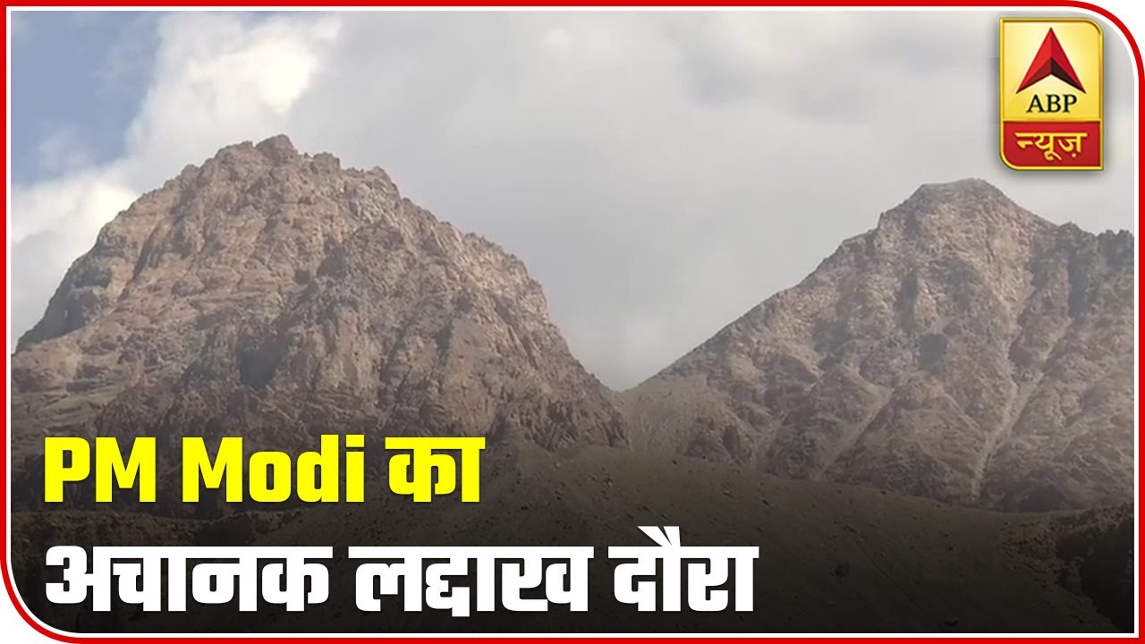PM Modi`s Surprise Visit To Leh, Meets Soldiers At 11,000 Feet Height | Rajneeti 20 | ABP News
