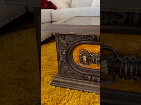 Aren't these hideously wonderful? Now I need a proper vintage couch and chairs to match  #vintage