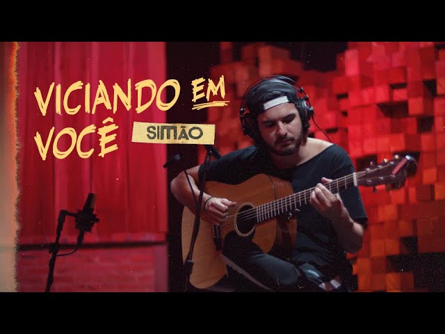 Assista ao videoclipe da música {trackName} de {artistName}