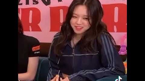 #itzy#yuna spoiling ryujin possible aotm#kpopshorts