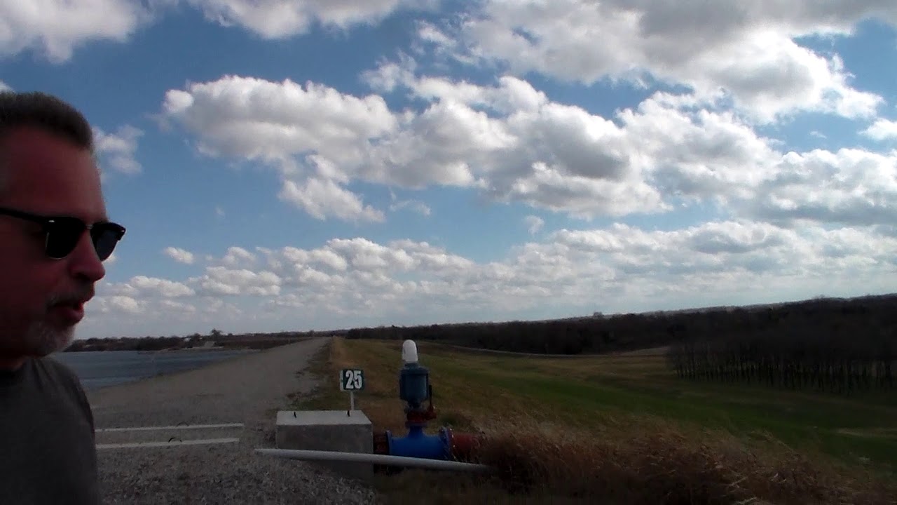 Big Hill Lake Cherryvale, Kansas Gale Force Winds YouTube